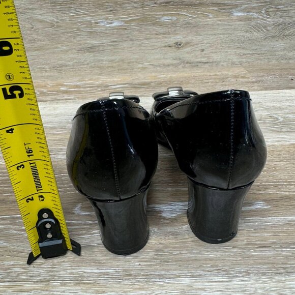Tahari Sylvan Black Patent Leather Bow Block Heel Pump Women's Size 7.5 - Picture 3 of 6